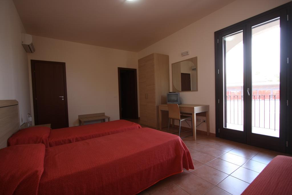 Poseidon Hotel Ispica Ruang foto